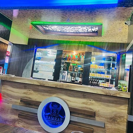 Hotel Samrat Inn Pvt Ltd Lahan Exterior photo